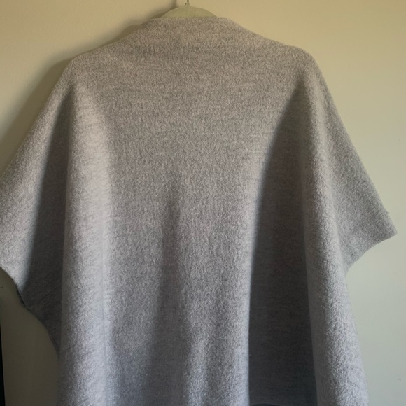 Oversized Coat - Picture 5 of 7